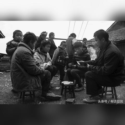 (高配置台式电脑需要达到什么要求?)高配置台式电脑的多元应用：从专业设计到游戏娱乐的全面解析