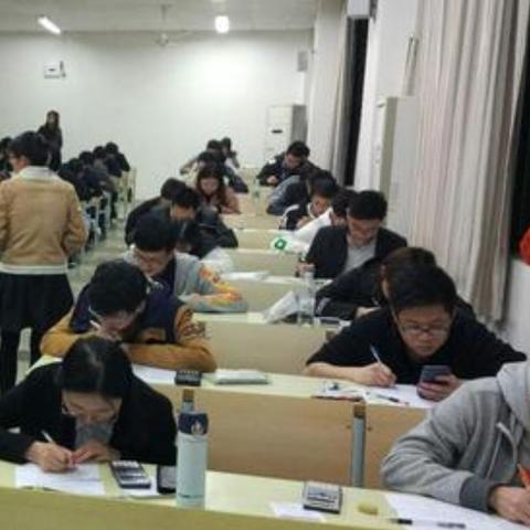 探索隐藏的人生可能：解析人生选择器内置作弊菜单的奥秘与对个人影响
