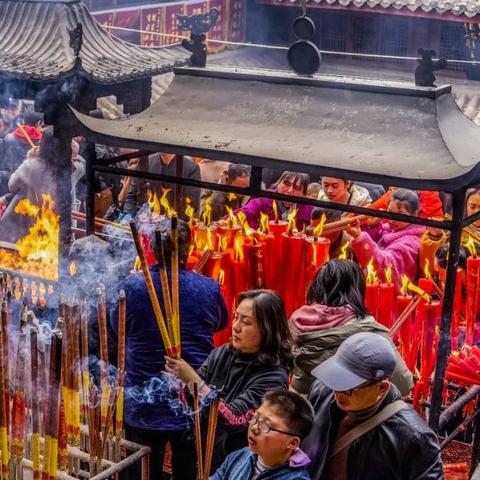 三国之旅手游SO：探索古代战争历史，体验创新的角色扮演及战术策略演绎