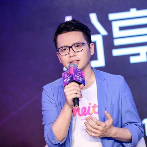 (美拍电脑版官方下载)美拍电脑版和手机版功能是否相同？用户体验有何异同？