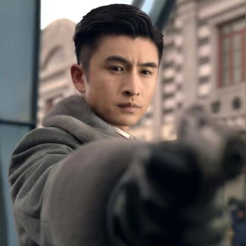 什么样的人容易被众矢之的？探讨社会中容易成为众矢之的对象的人群特征。