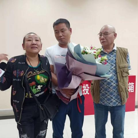 以社区互助为核心，探索'天中三风驻马店麻将群'如何构建地方文化繁荣与传递民间智慧的独特路径
